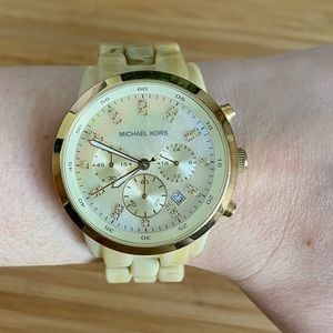 Michael Kors Blonde Tortoise Watch *Needs New Battery*